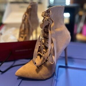 AKIRA Tan Lace-Up Heeled Boots